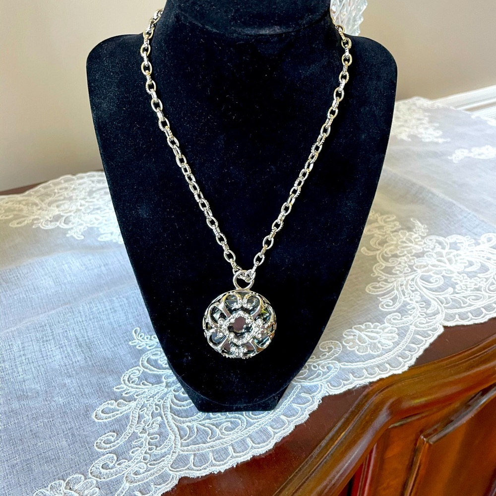 WHBM pendant necklace